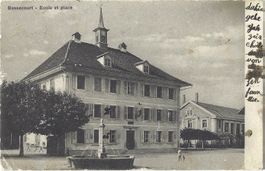 Bassecourt  -  Ecole  et  place