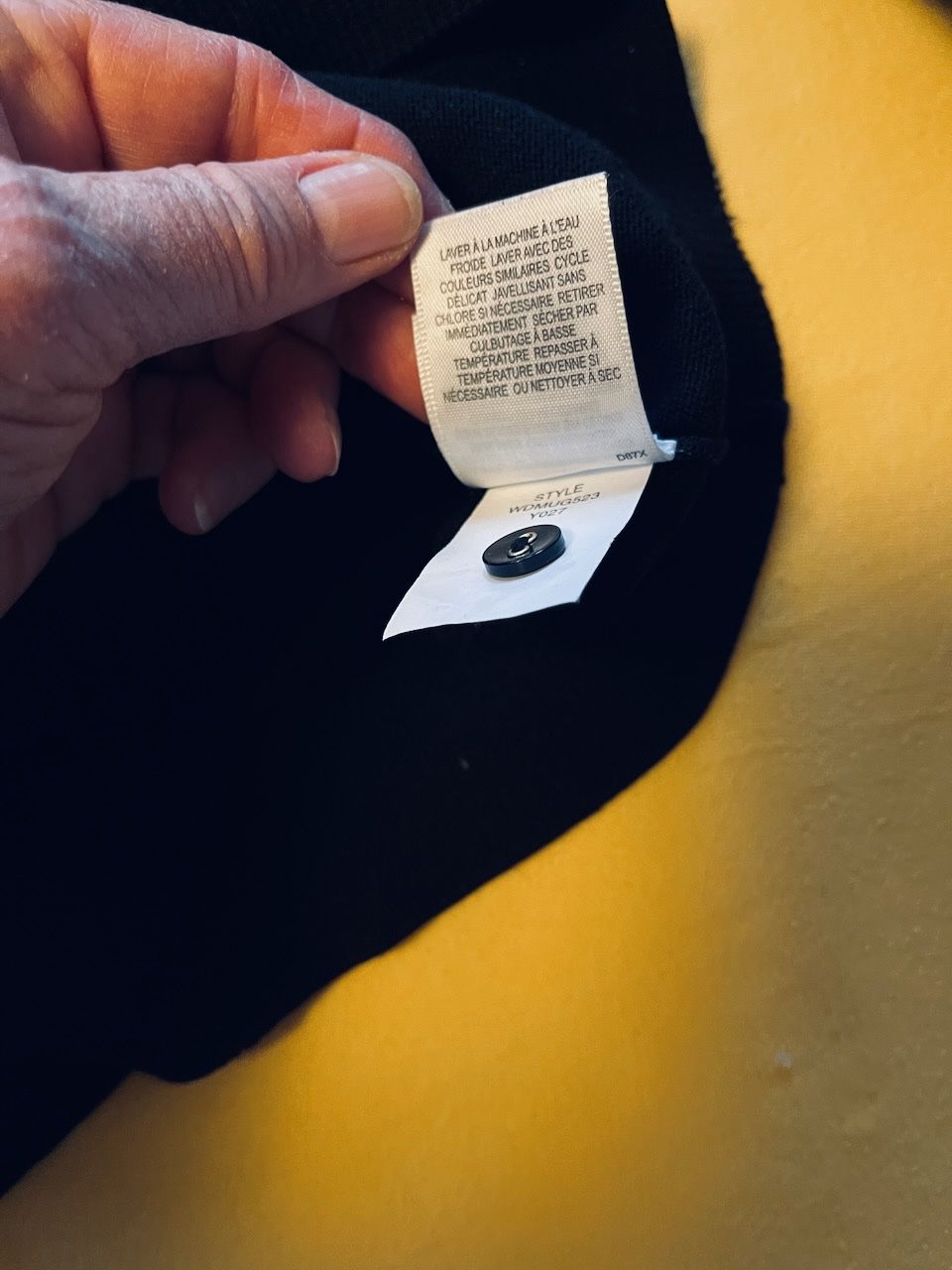 Giacche: Schwarzes, feines Strickjäckchen, 3/4 Arm,55% Seide, 45% BW – Usato da Winterthur venduto da ing_pd8f 3