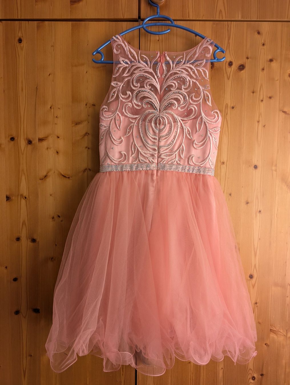 Vestiti: Wunderschönes Kleid in edlem Lachston – Usato da Besenbüren venduto da ram_z8pp 2
