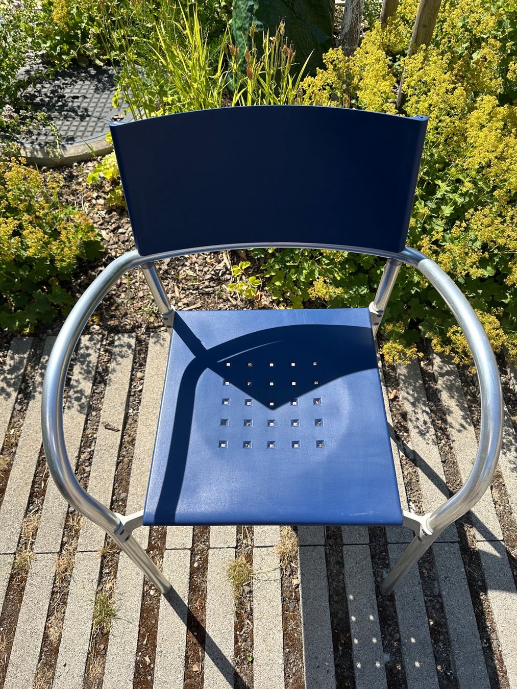 Stühle: 4 Gartenstühle Breeze mit Metalltisch – Gebraucht aus Wettingen von fun4bike_now 5