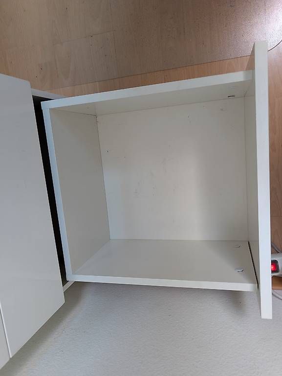 Schreibtische: Schreibtisch mit Glasplatte – Gebraucht aus Luzern von FlorenceM 1