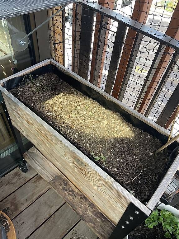 Auflagenboxen: Hochbeet mit Erde – Gebraucht aus Thun von melik_art 1
