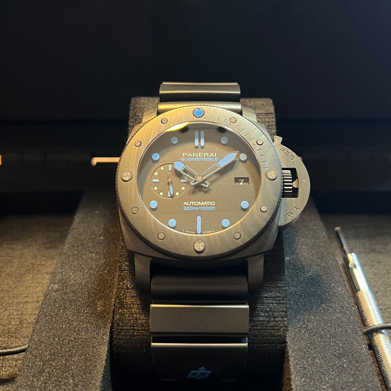 Panerai Montres: FLASH SALE Panerai Submersible Carbotech Full Set PAM01616 – D'occasion à Carouge GE par Watchaser