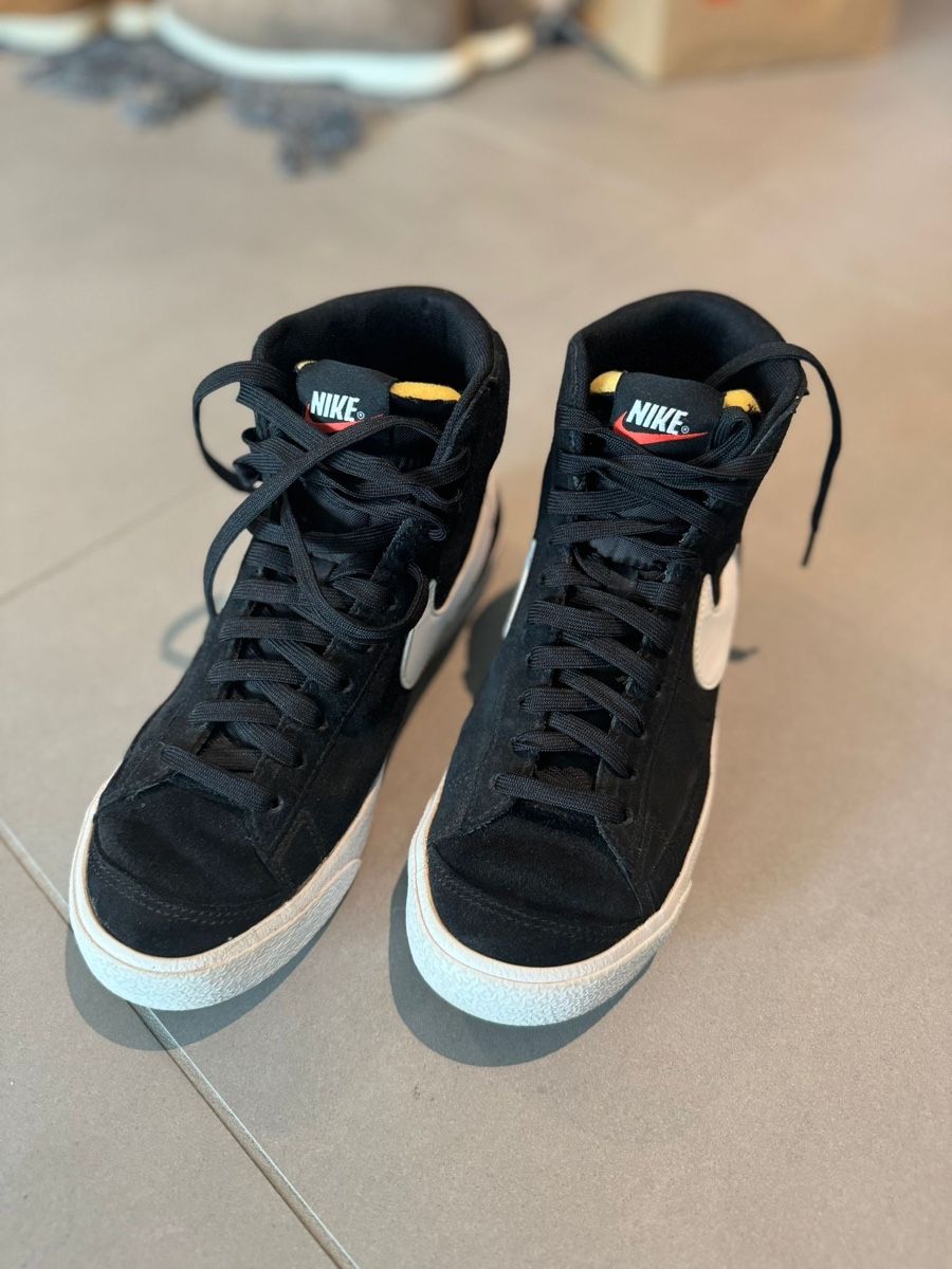 Nike Scarpe da uomo: Nike Blazer Black/White - Size 38.5 – Usato da Genève venduto da NaleMorri