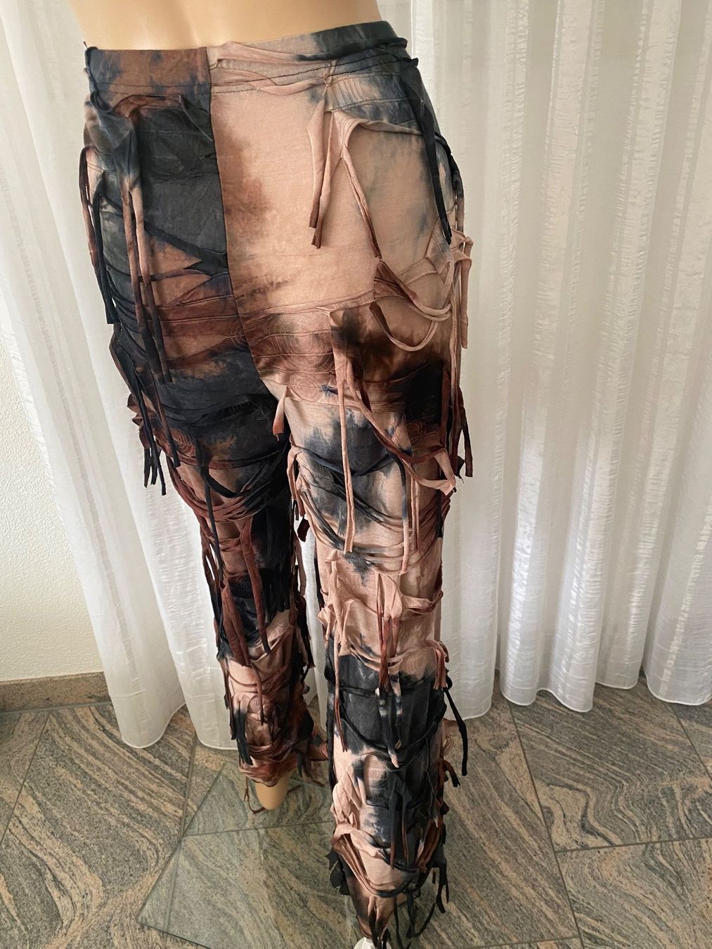 Pantaloni: flippige Schlaghosen mit Fransendetail, M/L – Nuovo e nell'imballaggio originale da Winkel venduto da ferrari2022 6