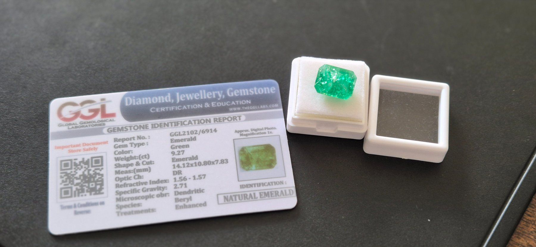 Pietre preziose: Smaragd 9.27 ct inkl. Zertifikat – Nuovo e nell'imballaggio originale da Sursee venduto da watch-hunter13