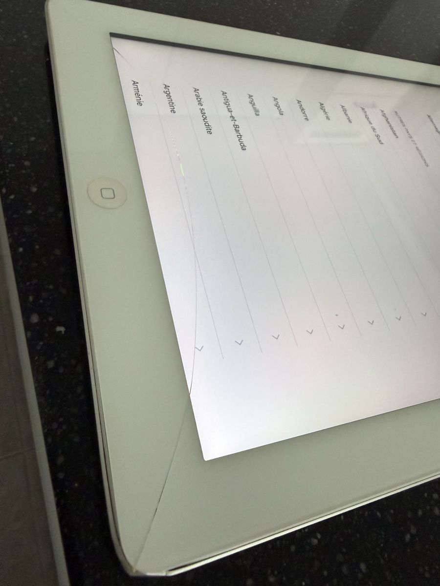 Apple Tablet PC: iPad 16gb model A1416 – Difettoso da Claro venduto da KarinS84 3