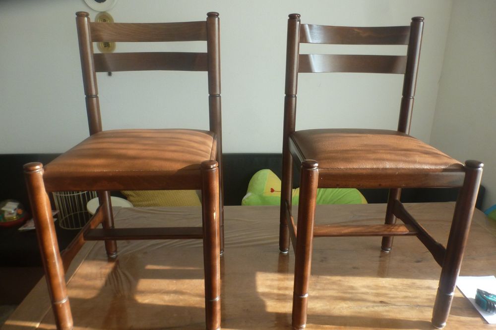2 Antiker Stuhl mit Sitz aus dunkelbraunem Bordeaux Echt Led 1