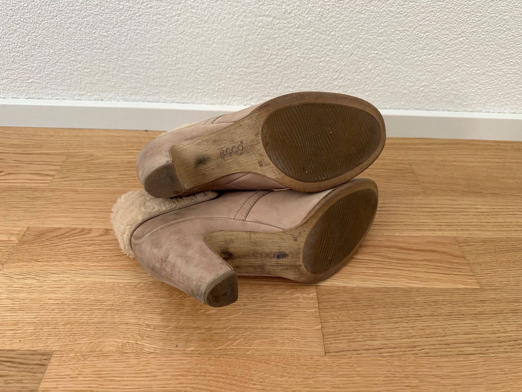 Ecco Scarpe da donna: Stiefeletten Leder, beige, Gr. 38 – Usato da Bern venduto da Personaje 4