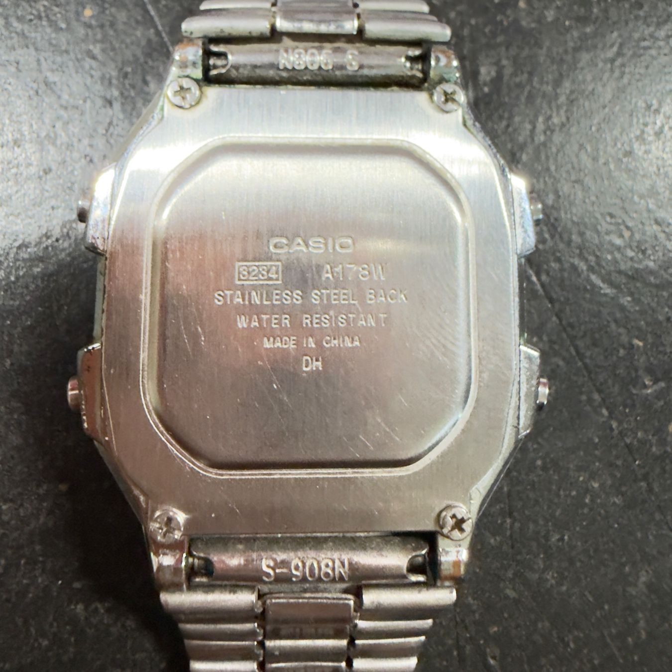 Casio Montres: CASIO LCD Uhr Vintage – D'occasion à Heimenschwand par rialto1968 1