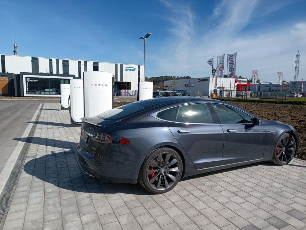 Tesla Model S p90d Performance 772PS mit FREE SUPERCHARGER