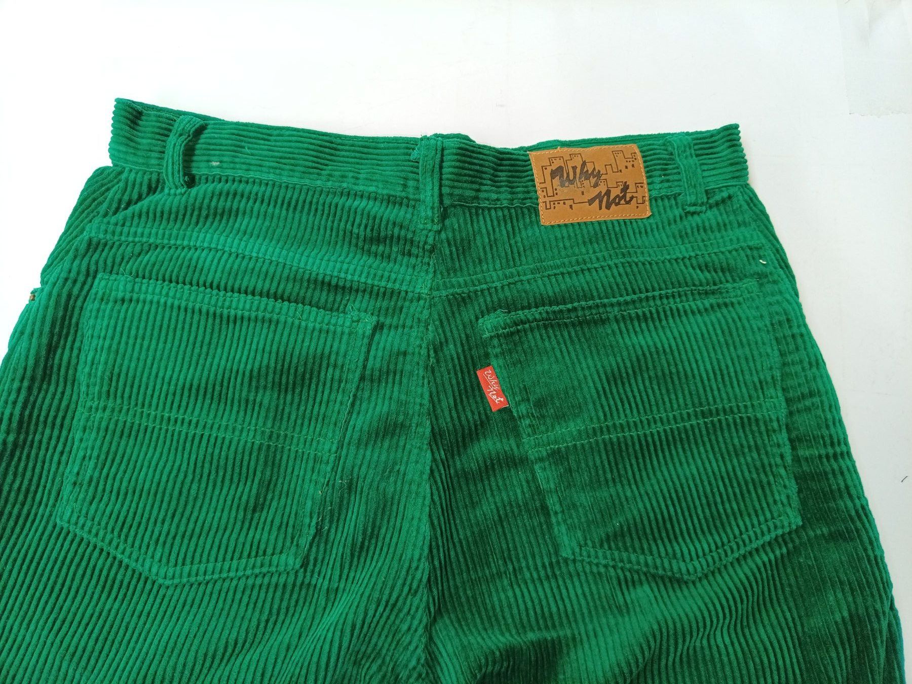 Hosen: Grüne Cordhose – Neu (gemäss Beschreibung) aus Wängi von Ladys_First 2