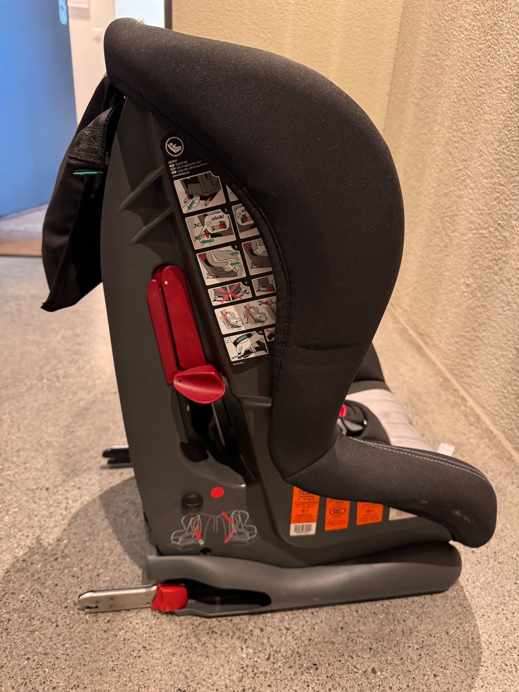 Seggiolini per auto: Kindersitz DUO plus (9 - 18 KG) – Usato da Bottighofen venduto da ThierryDobler 3