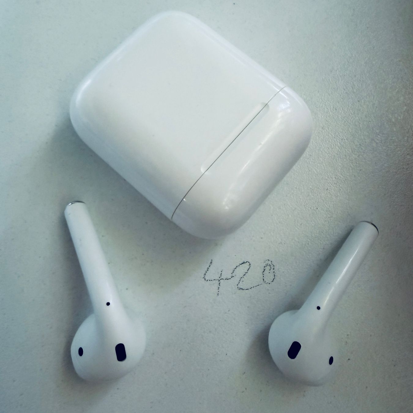 Apple Casques audio: Original Apple AirPods 2 Gen. Wireless Kopfhörer & Case – D'occasion à Basel par MY.AIRPODS.SHOP 4