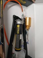 Neue Fettpresse Strub 