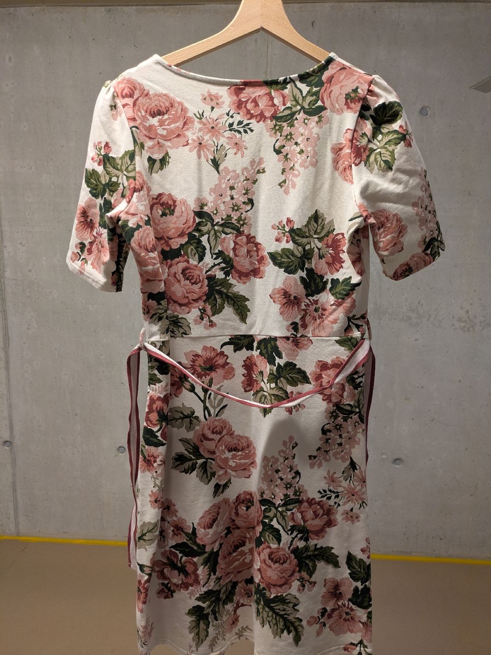 Blutsgeschwister Vestiti: Kleid mit Blumenmuster von Blutsgeschwister, Gr. L – Usato da Ins venduto da Jacy1 1