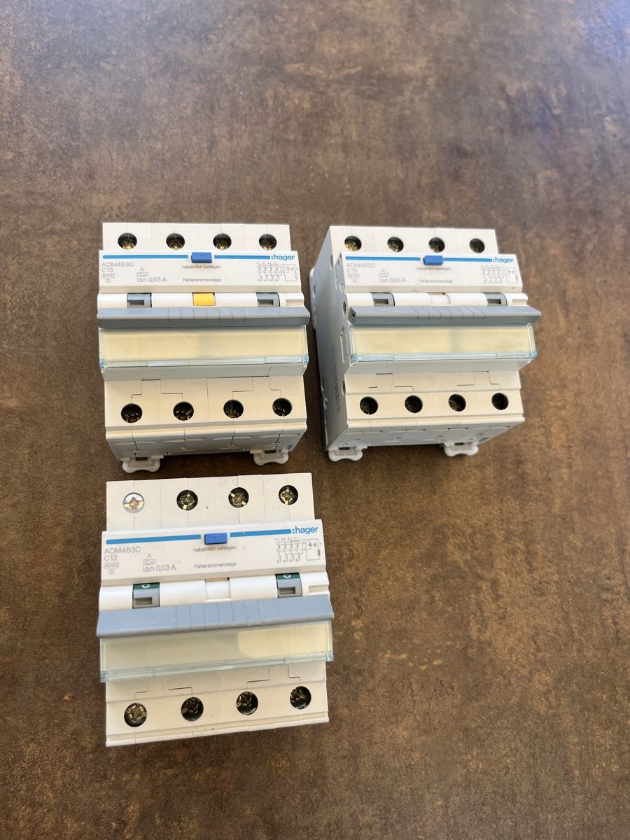 Hager Componenti elettronici: 1x Hager Fehlerstromschutzschalter ADM463C C13 – Usato da Würenlos venduto da KLG_3TBs 1