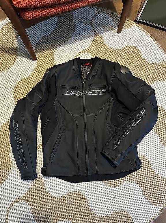 Dainese Giacche: Dainese Racing 5 Lederjacke, GRÖSSE 54 – Usato da Sursee venduto da reachthesky