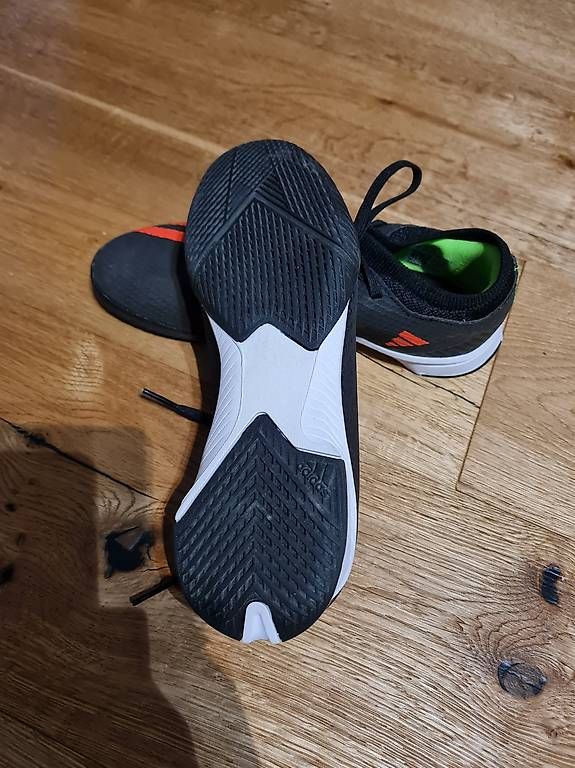 Scarpe per ragazzi: Hallenschuhe – Usato da Malans GR venduto da Summer22 1