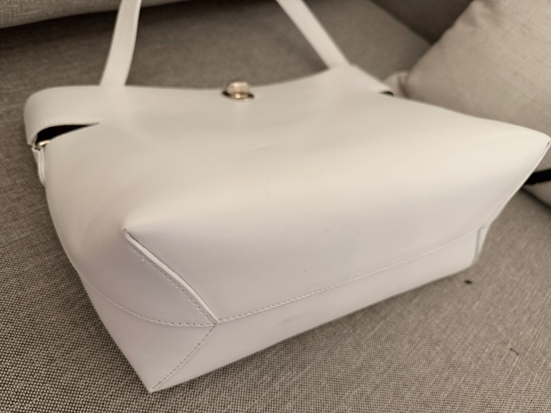 Borse da donna: Weisse Ledertasche – Nuovo (secondo la descrizione) da Genève venduto da mar_g5r2 2