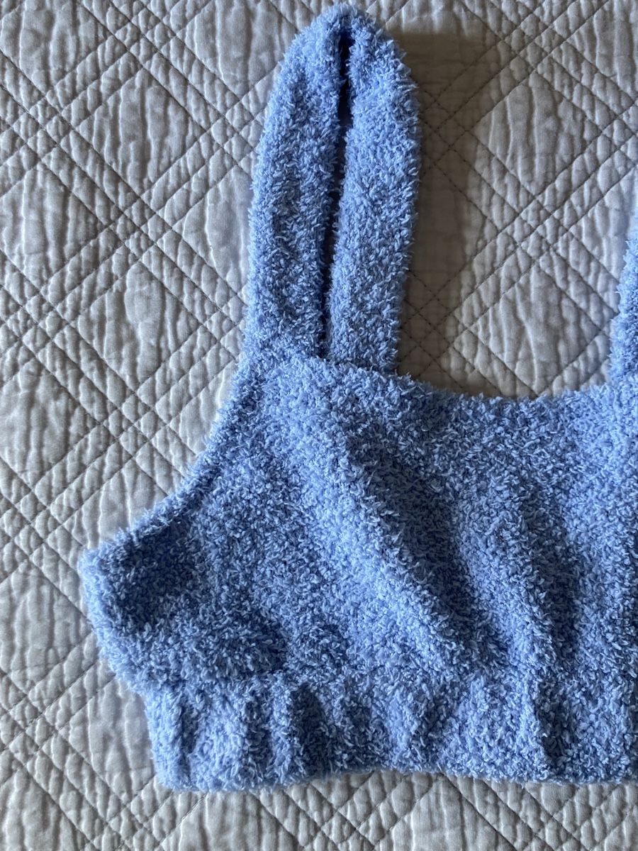 Top: Brassière bleue matière éponge – Usato da Lausanne venduto da shabnam.t 2