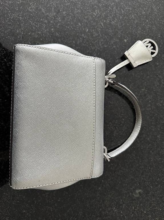 Sacs femmes: Michael Kors Umhängetasche – Neuf avec emballage d'origine à Bubendorf par cherry86 2