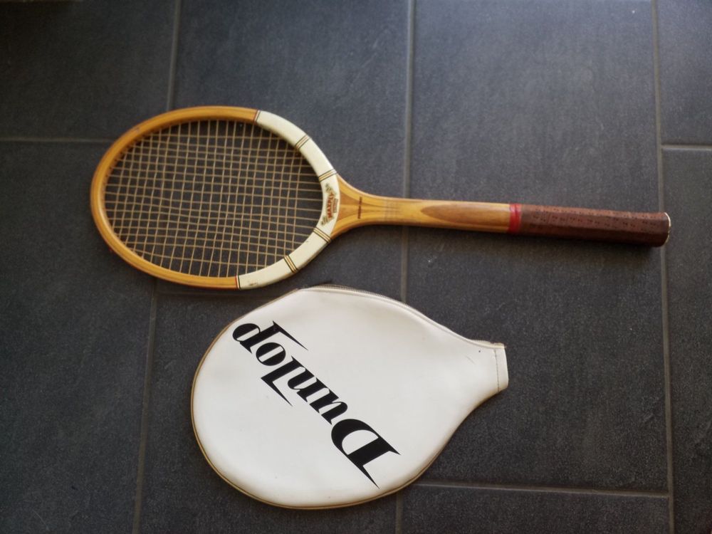 Vintage Dunlop Maxply Tennis Racket (Gebraucht) in Diegten für CHF 14