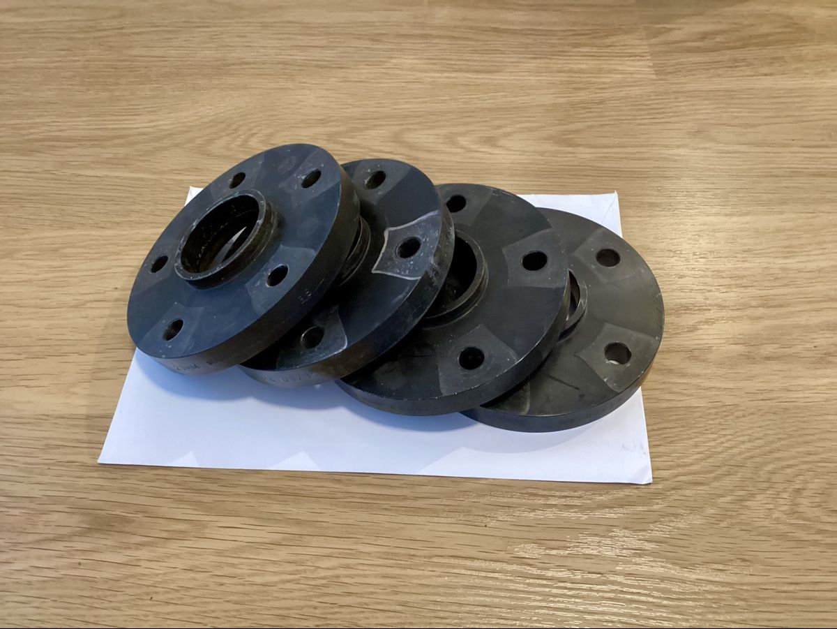 Toutes les pièces auto: Distanzscheiben 20mm Powertech – D'occasion à Zuerich par cabrio082