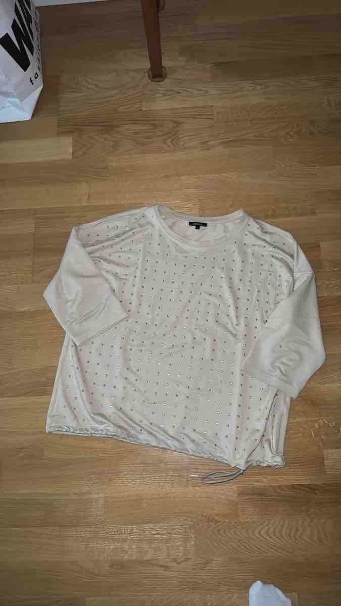 Maglioni & Felpe: Damen Pullover beige Grösse M neuwertiger Zustand – Nuovo (secondo la descrizione) da Kriens venduto da Silvia_57