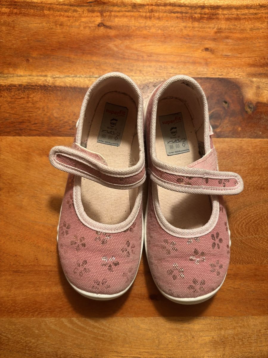 Superfit Scarpe per ragazzi: Hausschuhe superfit, Grösse 25 – Usato da Wettingen venduto da SaraL28