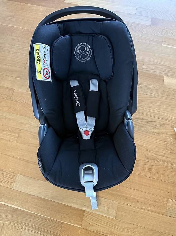 Seggiolini per auto: Cybex Cloud Z  i-Size Plus Maxi Cosi – Usato da Au ZH venduto da Loris130