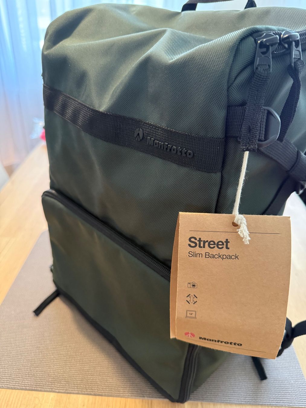 Manfrotto Zaini: Manfrotto Streete Slim Backpack NEU – Nuovo (secondo la descrizione) da Köniz venduto da cone_cry