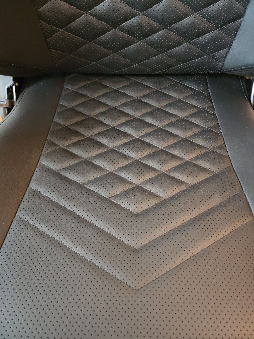 Noblechairs Sedie: Noble Chairs HERO Black – Nuovo (secondo la descrizione) da Steinmaur venduto da rica_silva 2