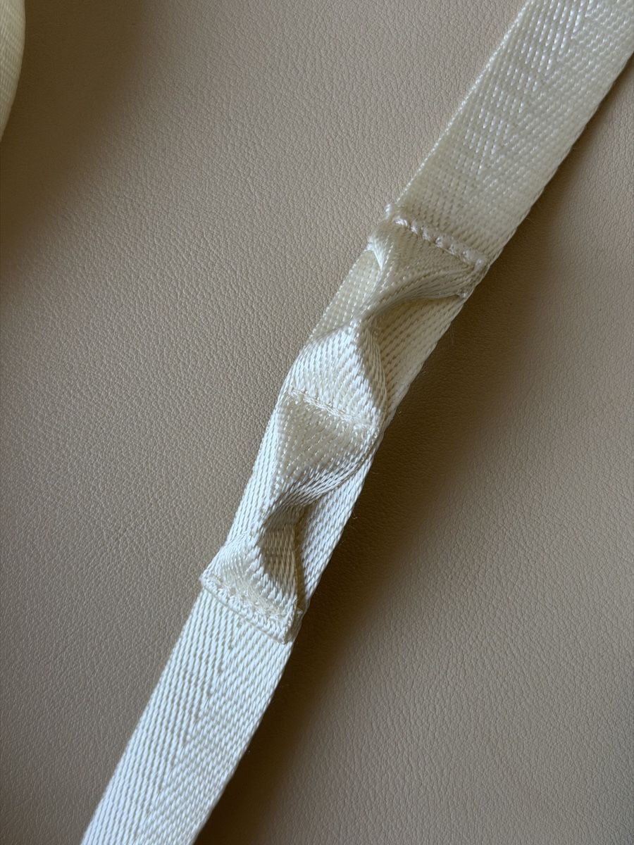 Sonstige Kleidung & Accessoires: Laniere pour telephone blanc – Neu (gemäss Beschreibung) aus Genève von BBM 3