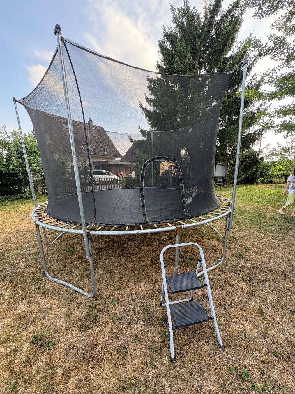 Trampoline: Großes Trampolin mit Leiter – Gebraucht aus Othmarsingen von shi_z6zz