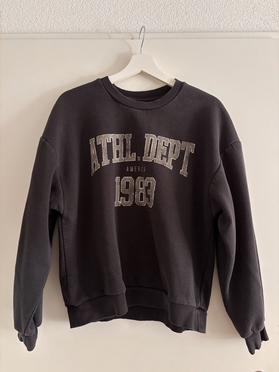Pullover & Sweatshirts: Pullover mit vintage Print  – Gebraucht aus Lausen von Claudj1