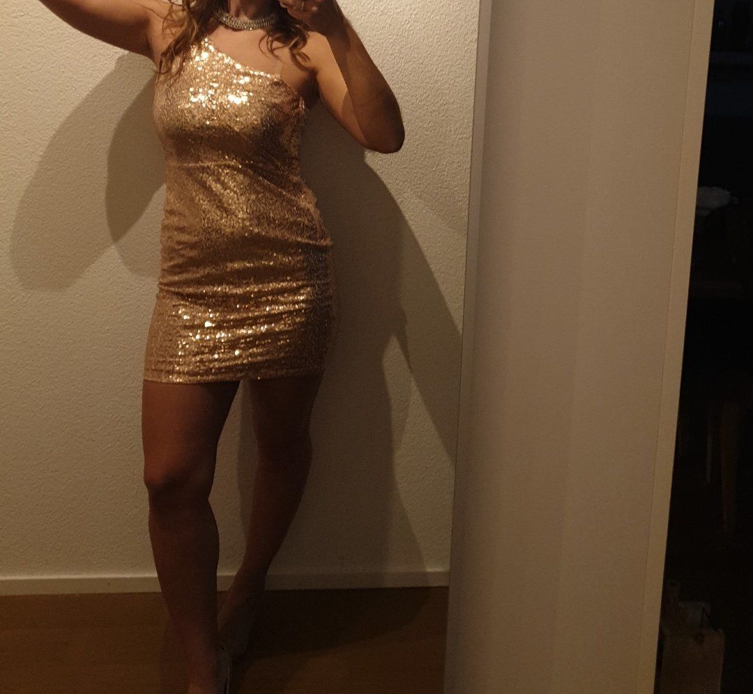 Vestiti: Goldenes Kleid / Abendkleid / Glitzerkleid – Usato da Suhr venduto da jes_rtc9 1