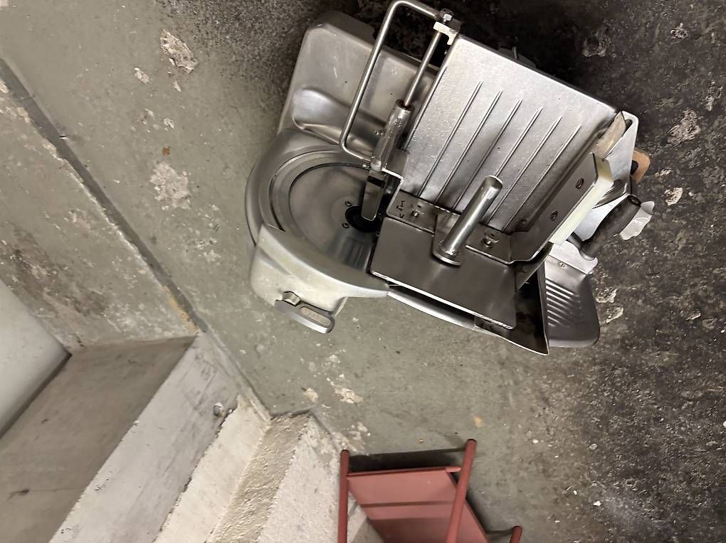 Küchengeräte: Berkel Aufschnitmaschine – Gebraucht aus Steinen von mivori 1