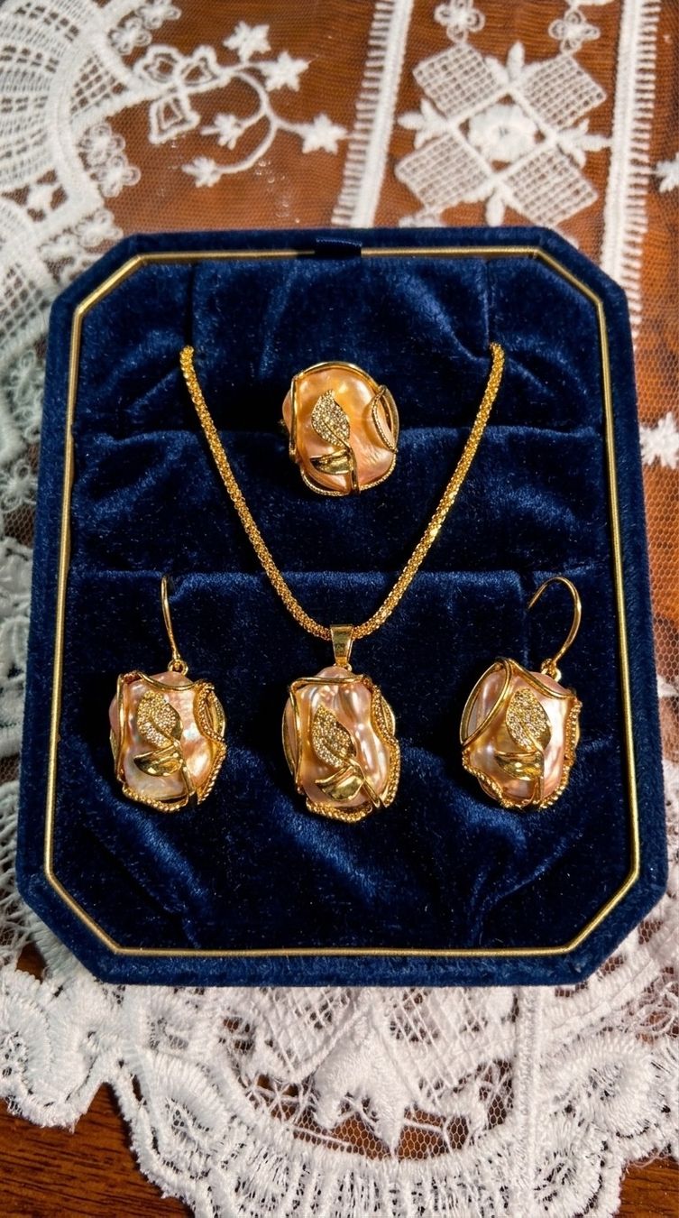 Sonstiger Schmuck: Parure Rose Nomade – Neu und originalverpackt aus St-Maurice von Sandrinette123