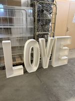 XXL Deko-Buchstaben „LOVE“ + Zahl „1“ H92cm Aufgebaut leicht