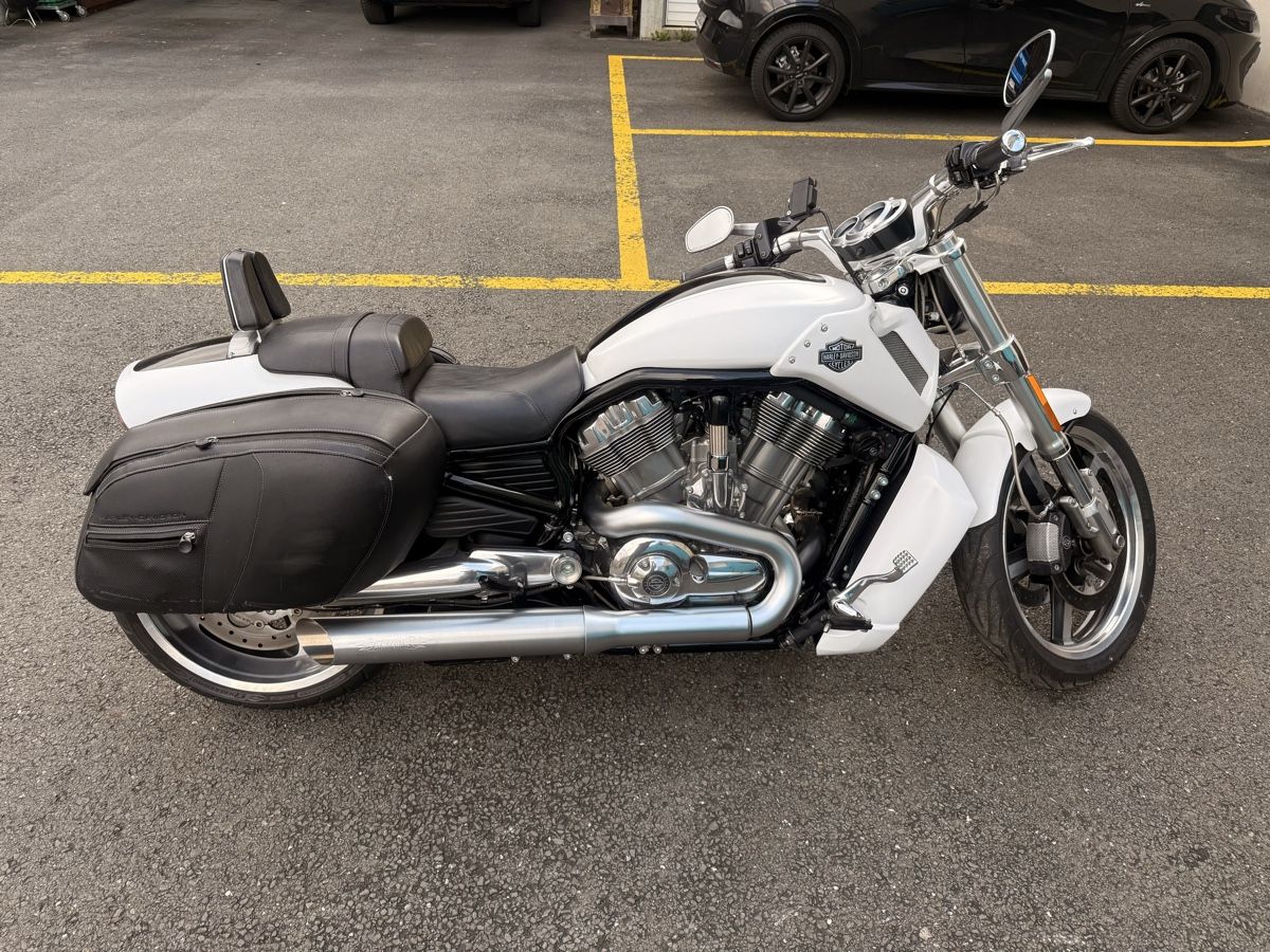 Harley-Davidson Chopper: Harley Davidson VRSFC V-ROD – Usato da Val-d'Illiez venduto da LuckLuc