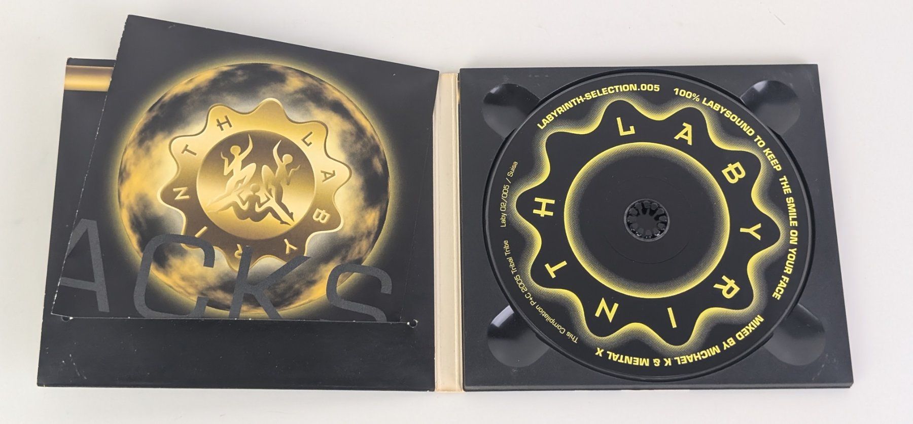 CD: Labyrinth Selection 005 CD - Michael K & Mental X, Top! – Usato da Zürich venduto da 1.Simon 2