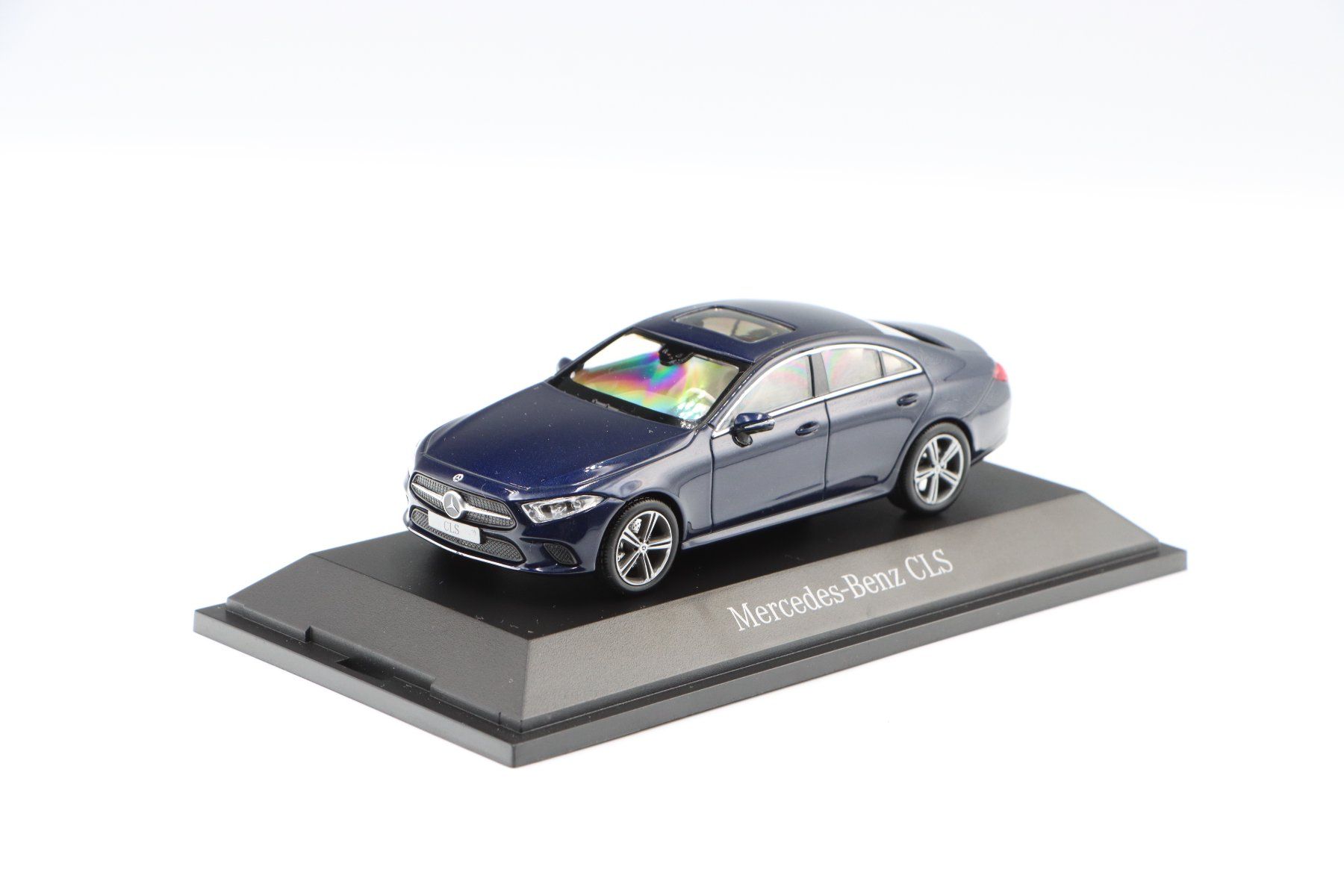 Mercedes-Benz Modellini d'auto: Mercedes CLS 2018 1:43 Norev – Nuovo e nell'imballaggio originale da Bühl b.Aarberg venduto da modelldiecast 5
