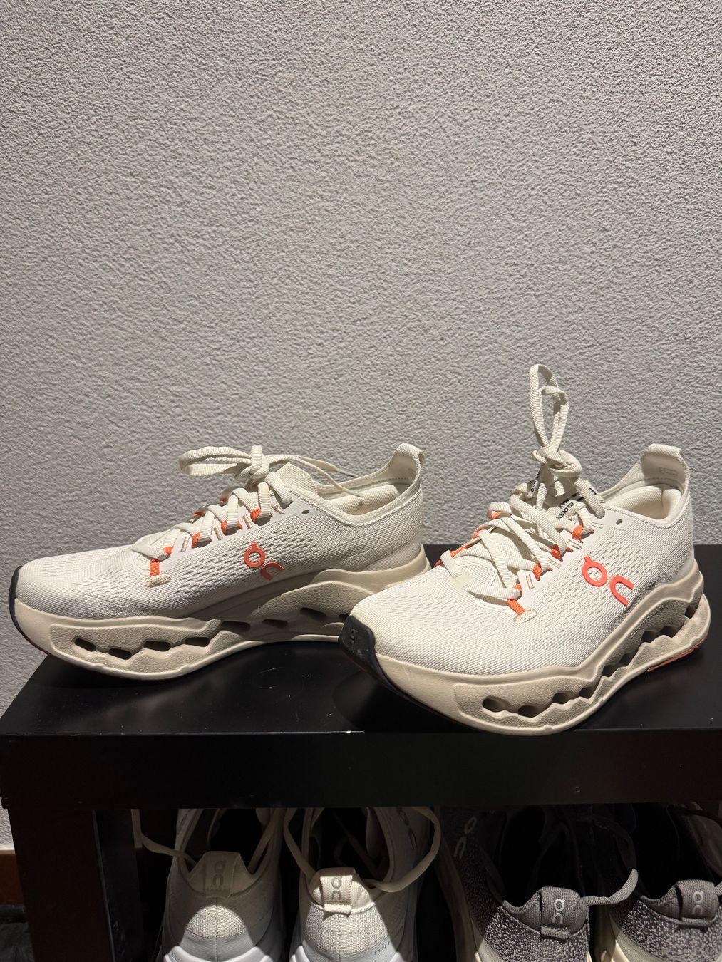 On Scarpe da donna: On Cloudsurfer Max – Nuovo (secondo la descrizione) da Zürich venduto da SNovo 1