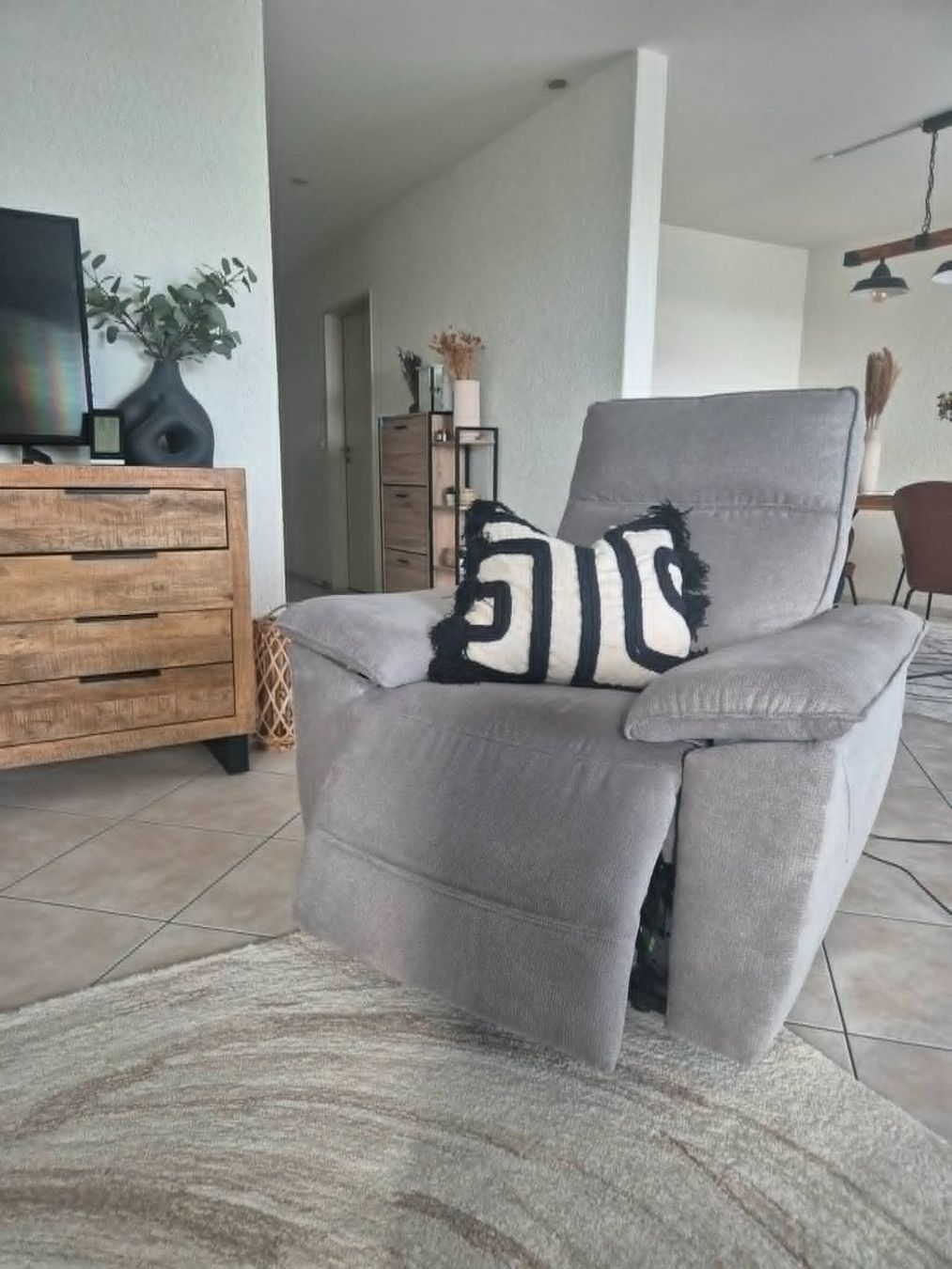 Divani: Elektrische Relax 3er Sofa + Sessel, neu – Nuovo (secondo la descrizione) da Birmensdorf ZH venduto da ane_6q7r 2