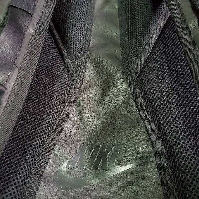 Nike Rucksäcke: Nike NSW Cheyenne 2000 Eugene Rucksack Backpack, 26 Liter – Gebraucht aus Hergiswil NW von michischnix 2