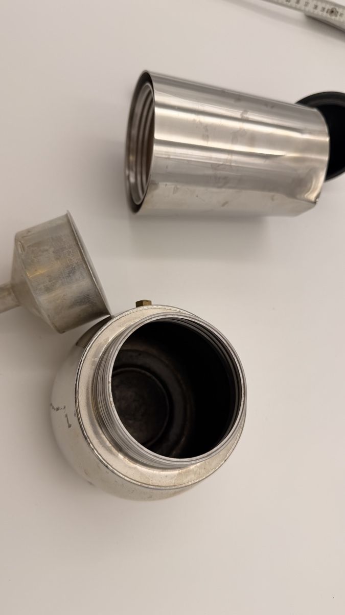 Macchine per caffè & Macchine per espresso: Espressokocher moka express 6 tassen  – Usato da Rotkreuz venduto da perlengott 3