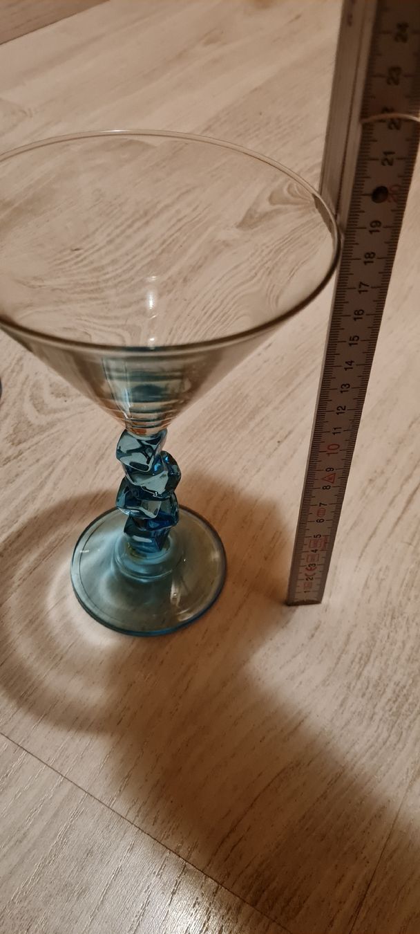 Bicchieri: Blaue Cocktailgläser - 6er Set – Nuovo (secondo la descrizione) da Münsingen venduto da Cuci31 5