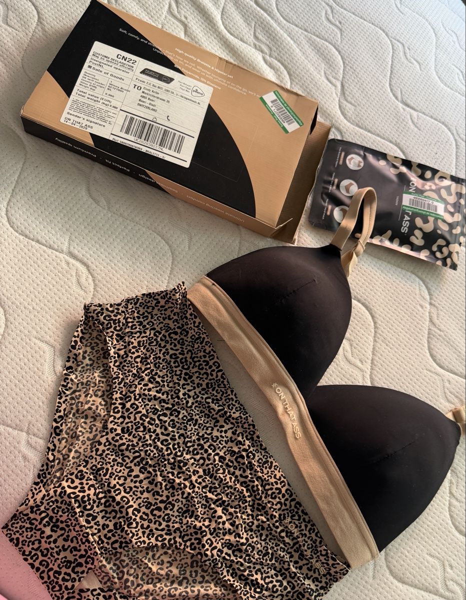 Sonstige Unterwäsche: Set – Neu und originalverpackt aus Basel von kko_8vql