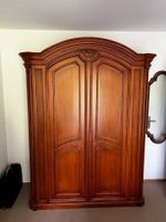 Stilvoller Schlafzimmerschrank - sehr gepflegt, neuwertig!